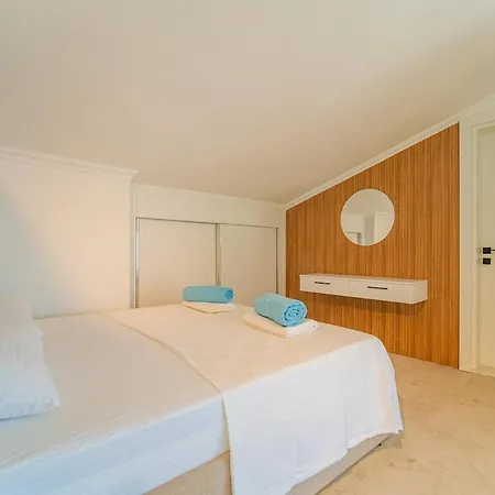 Apartmán Full Sea View With Pool And Jacuzzi In Kalkan 4 *
