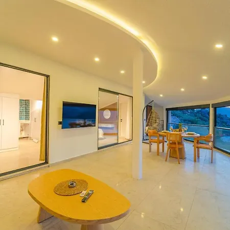 Full Sea View With Pool And Jacuzzi In Kalkan 4 דירה *